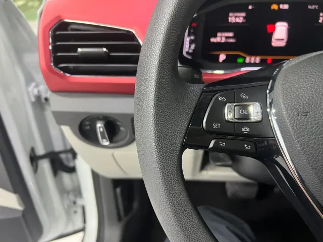 Volkswagen T-Cross — Фото автомобиля 11