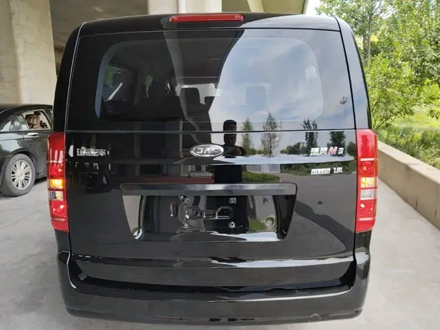 JAC Refine M3 — Фото автомобиля 5