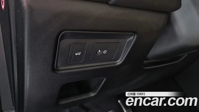 Land Rover Discovery — Фото автомобиля 26