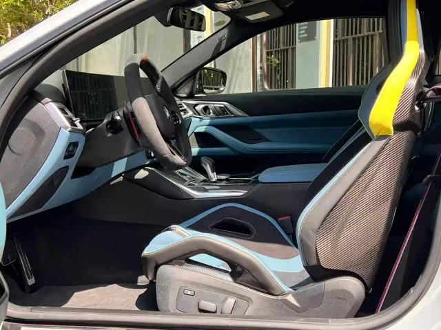 BMW M4 — Фото автомобиля 11