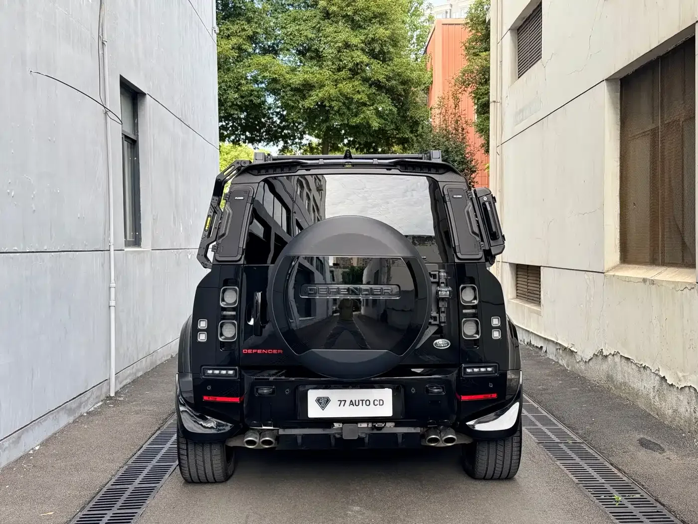 Land Rover Land Rover Defender 2025 110 5.0T V8 — Фото автомобиля 3