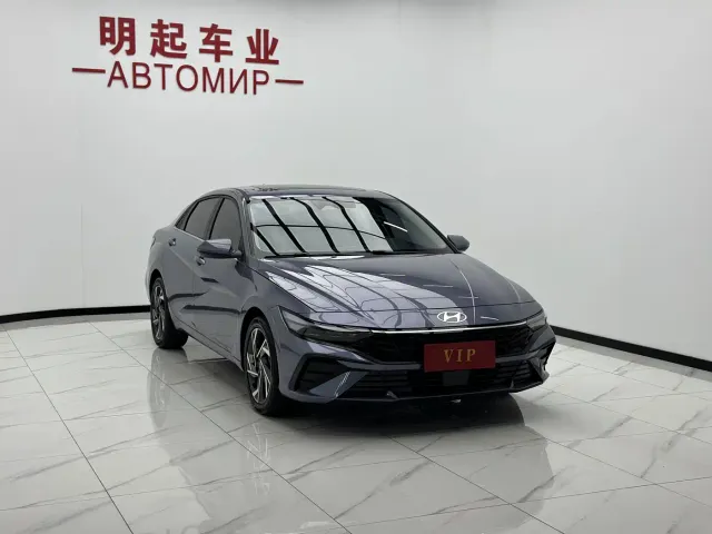 Hyundai Elantra — Фото автомобиля 3