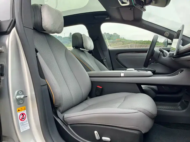 Changan Qiyuan A06 — Фото автомобиля 12