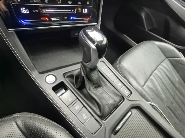 Volkswagen Passat — Фото автомобиля 13