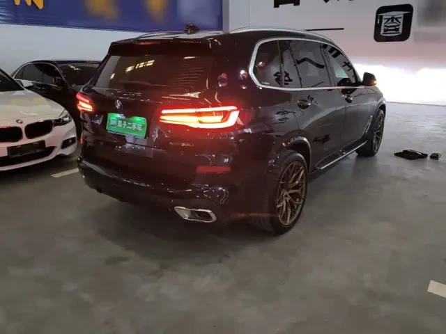 BMW X5 — Фото автомобиля 6