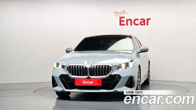 BMW 5-Series — Фото автомобиля 3