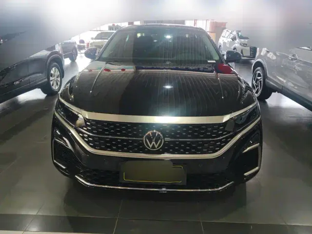 Volkswagen Passat — Фото автомобиля 2