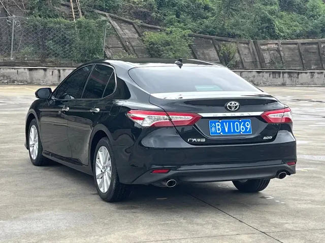 Toyota Camry — Фото автомобиля 12