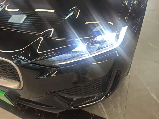 Jaguar XEL — Фото автомобиля 23