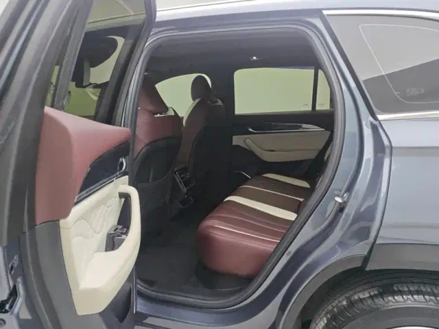 Geely Xingyue L — Фото автомобиля 11