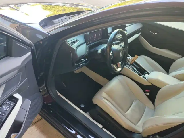 Honda Inspire Hybrid — Фото автомобиля 11