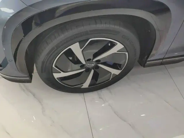 BYD Sealion 07 EV — Фото автомобиля 22