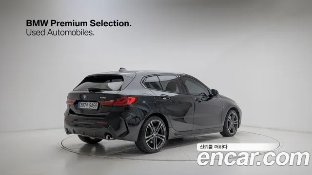 BMW 1 Series F40 — Фото автомобиля 2