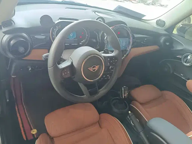 MINI Hatch — Фото автомобиля 9