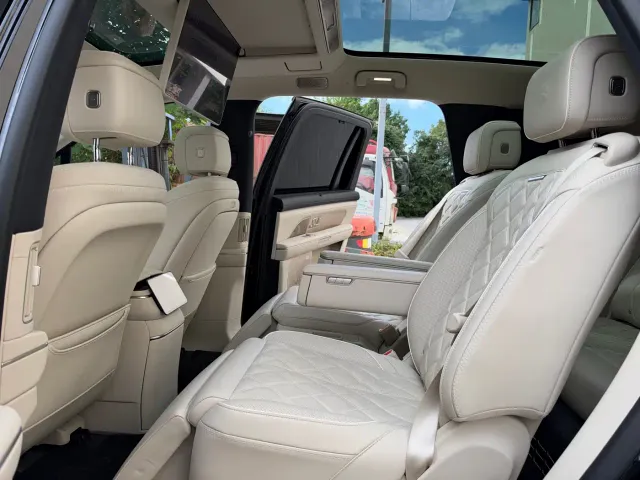 Nio ES8 — Фото автомобиля 17