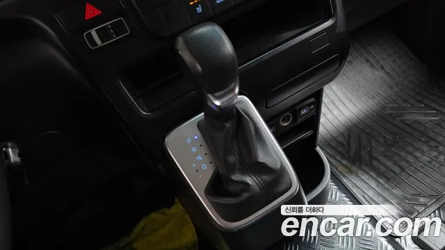 Hyundai Staria — Фото автомобиля 9