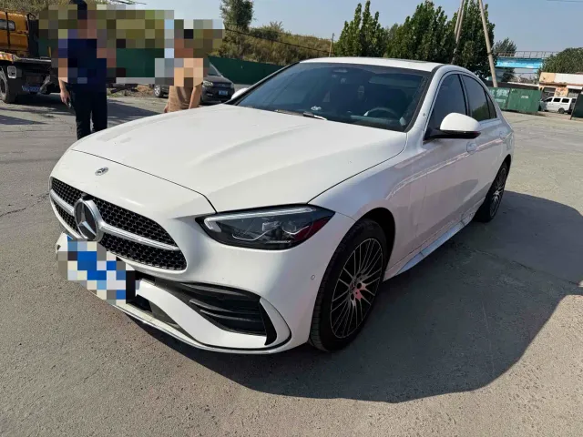 Фотография автомобиля — Mercedes-Benz C-Class