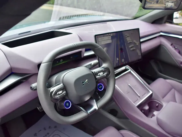 Xpeng P7 — Фото автомобиля 8