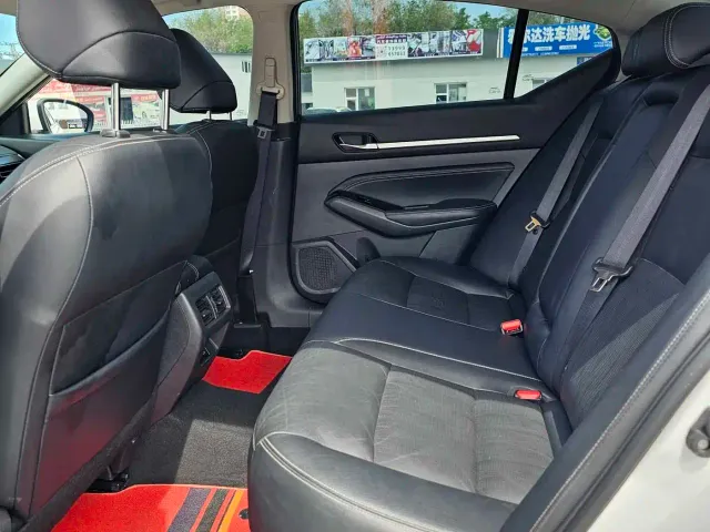 Nissan Teana — Фото автомобиля 6