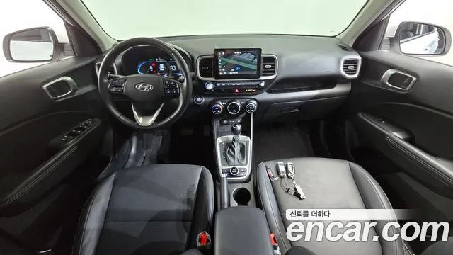 Hyundai Venue — Фото автомобиля 10
