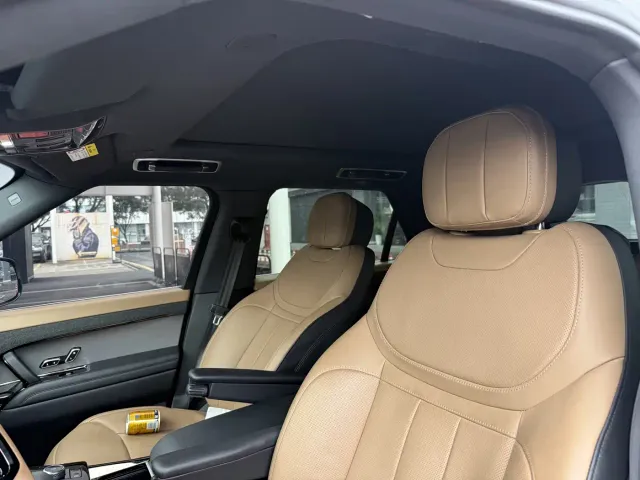 Land Rover Range Rover Sport — Фото автомобиля 7