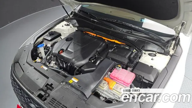 Hyundai Grandeur (New) Hybrid — Фото автомобиля 9