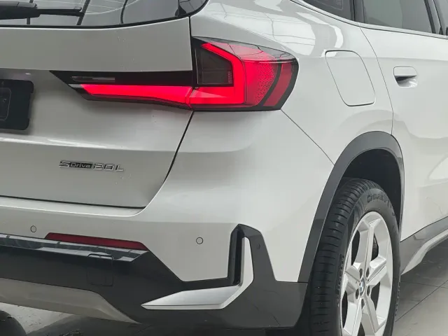 BMW X1 — Фото автомобиля 3