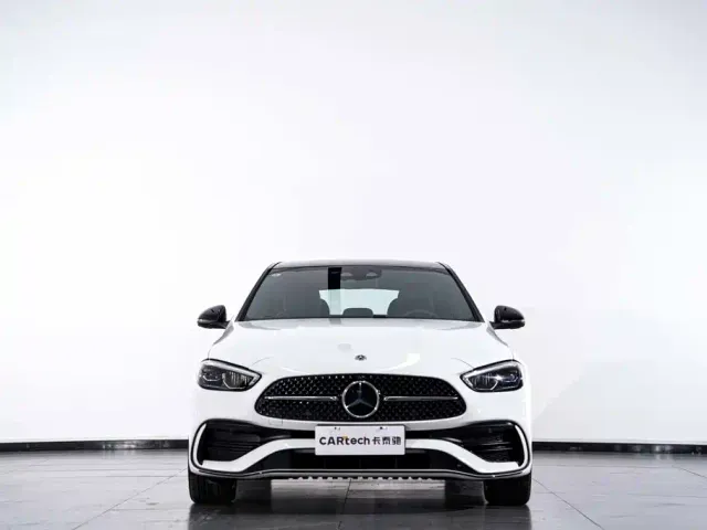 Mercedes-Benz C-Class — Фото автомобиля 4