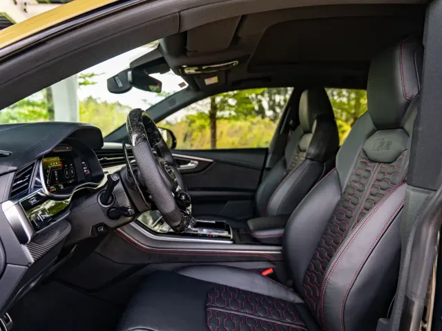 Audi RS Q8 — Фото автомобиля 16