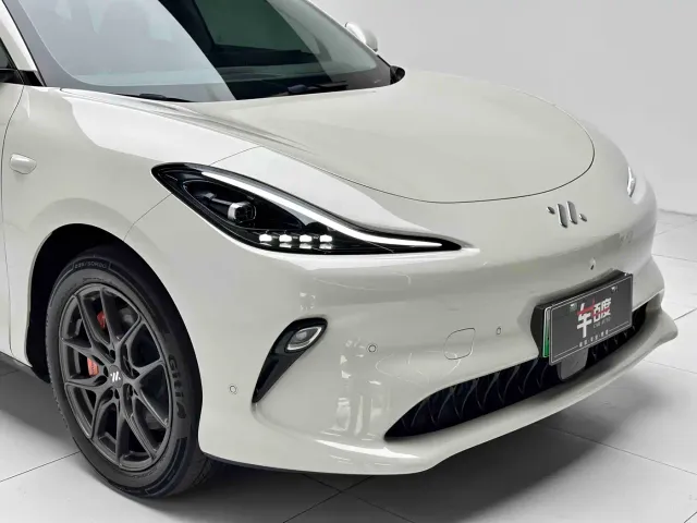 IM Motors LS6 — Фото автомобиля 22