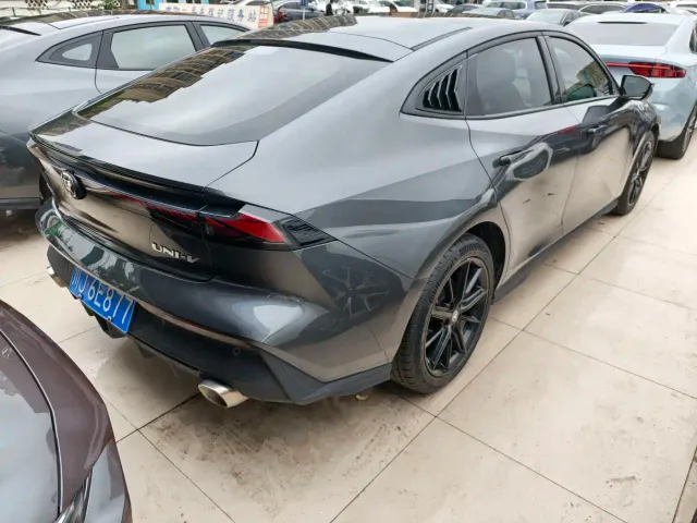 Changan UNI-V — Фото автомобиля 16