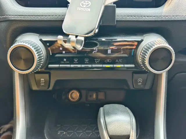 Toyota Wildlander — Фото автомобиля 20