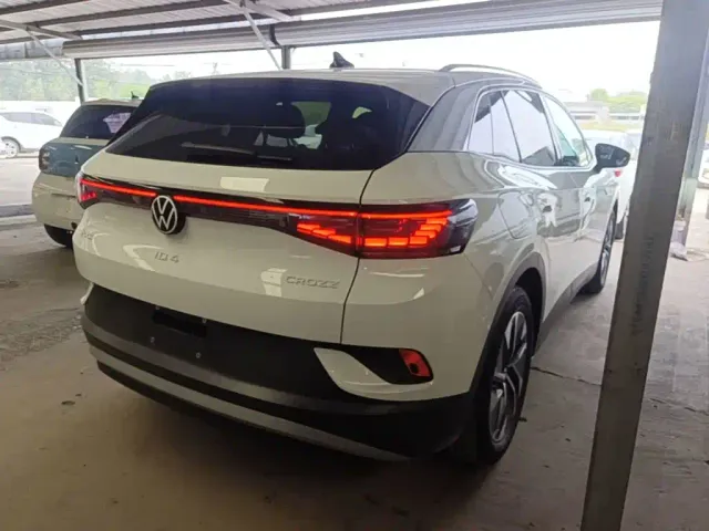 Volkswagen ID.4 Crozz — Фото автомобиля 4