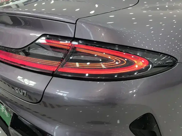 Xiaomi SU7 — Фото автомобиля 7