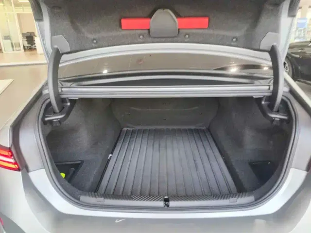 BMW 5 Series — Фото автомобиля 13