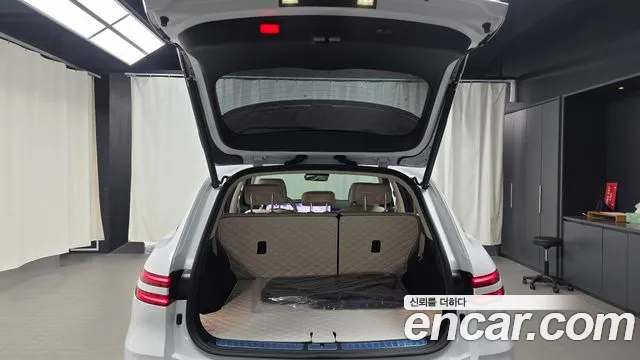 Genesis GV70 — Фото автомобиля 22