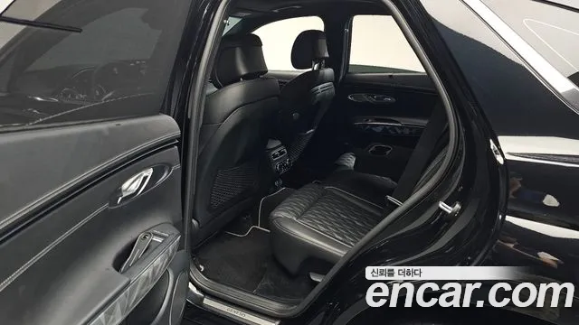Genesis GV70 — Фото автомобиля 15