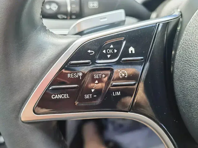 Mercedes-Benz E-Class — Фото автомобиля 26