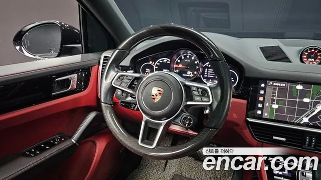 Porsche Cayenne — Фото автомобиля 13