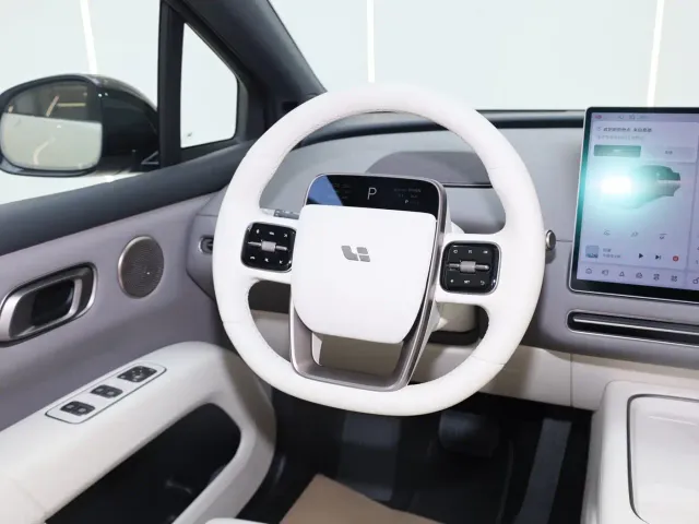 Li Auto i6 — Фото автомобиля 27