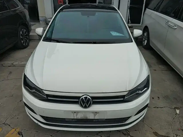 Volkswagen Polo — Фото автомобиля 2