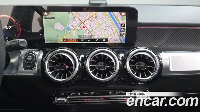 Mercedes-Benz GLB-Class — Фото автомобиля 14