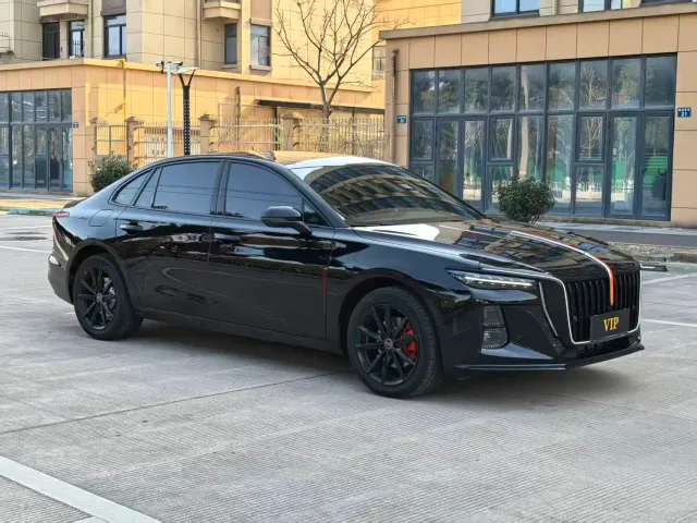 Hongqi H5 — Фото автомобиля 17