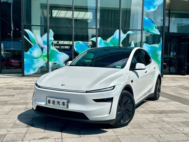 Фотография автомобиля — Tesla Model Y