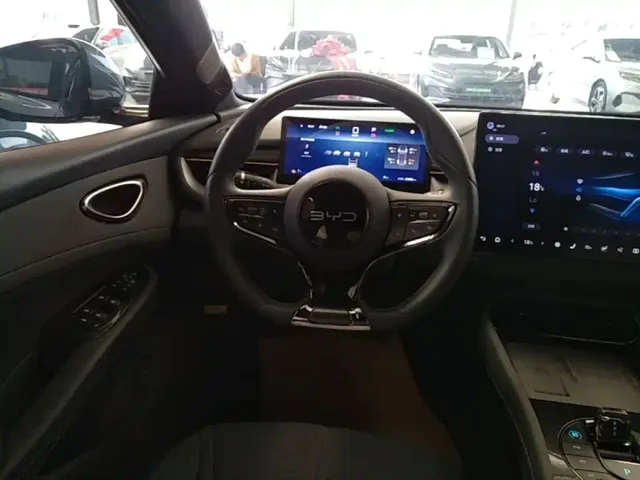 BYD Seal 06 GT — Фото автомобиля 10
