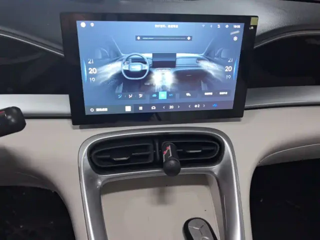 Geely Starry Wish — Фото автомобиля 12