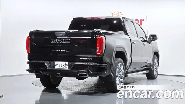 GMC Sierra — Фото автомобиля 2