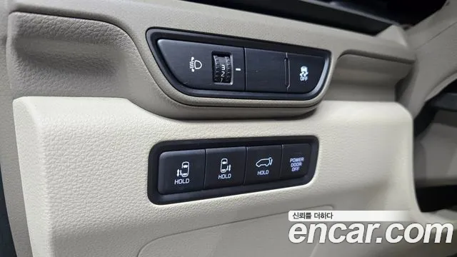 Kia Canival Новый Carnival 4 поколение Бензин 7 мест Noblesse — Фото автомобиля 3