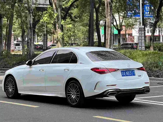 Mercedes-Benz C-Class — Фото автомобиля 3