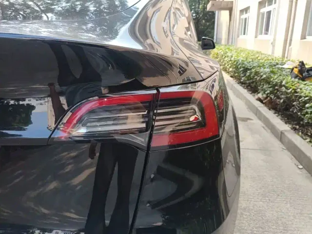 Tesla Model Y 2022 Facelift Rear-Wheel Drive Version — Фото автомобиля 7
